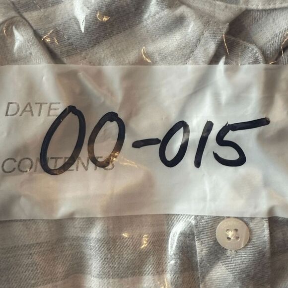 Vineyard Vines Women's Plaid Flannel Relaxed Button Up Shirt Gray White Size 00 - Picture 7 of 7